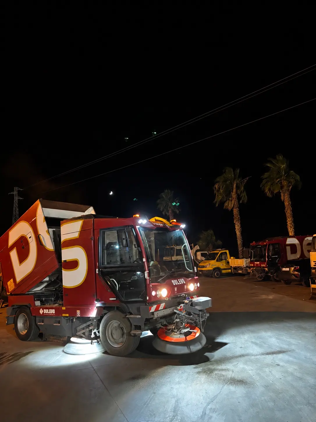 Spazzatrice stradale DULEVO nell’area operativa Martino V.I.